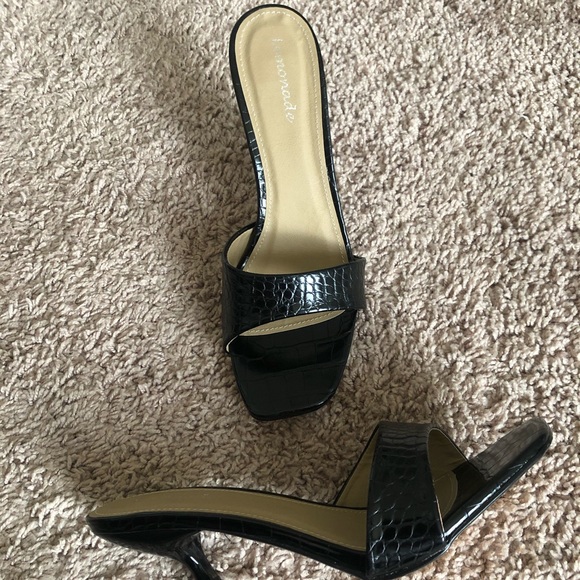 Heeled sandals - Picture 3 of 5